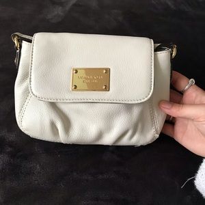 Lightly used michael kors crossbody bag